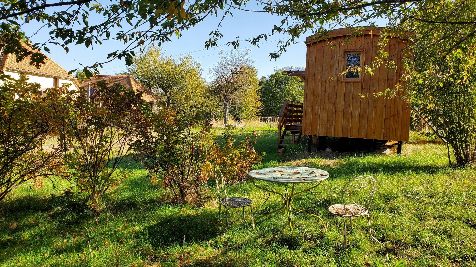 Côté jardin, Gîte les Ombelles Trièves-Vercors Avers-Lalley